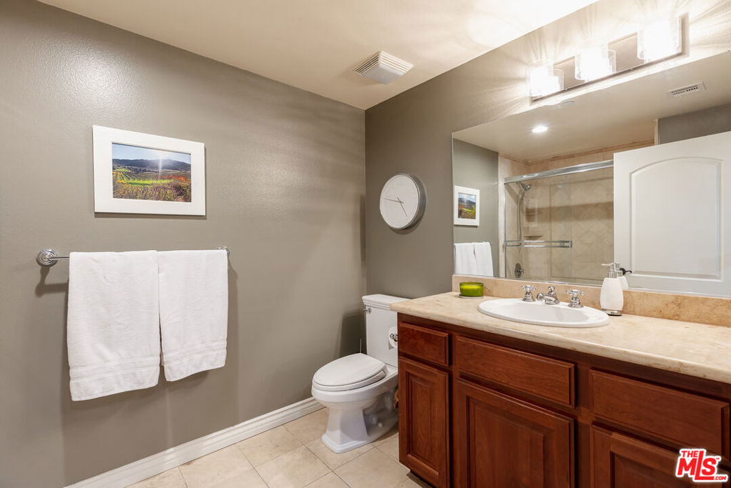 12449 KLING Street Unit: PH1