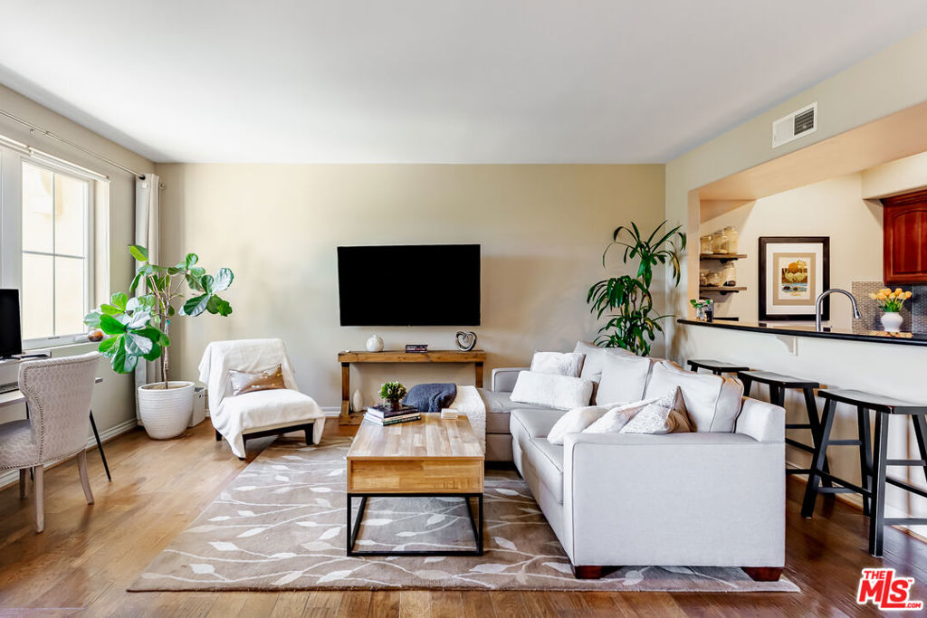 12449 KLING Street Unit: PH1