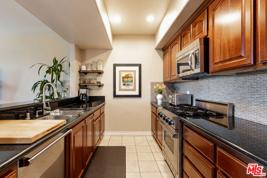 12449 KLING Street Unit: PH1