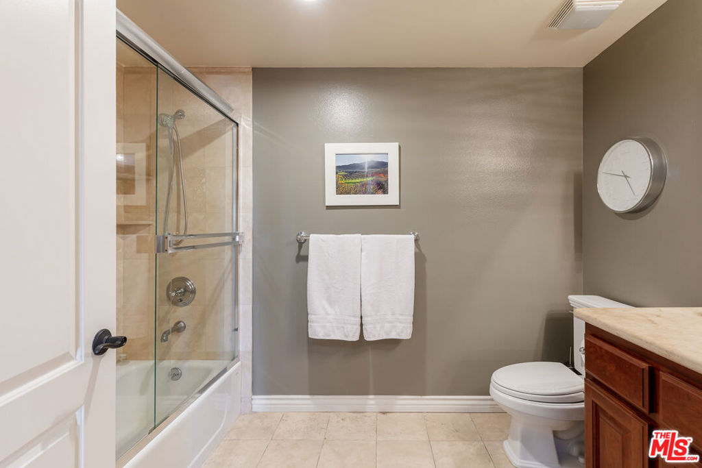 12449 KLING Street Unit: PH1