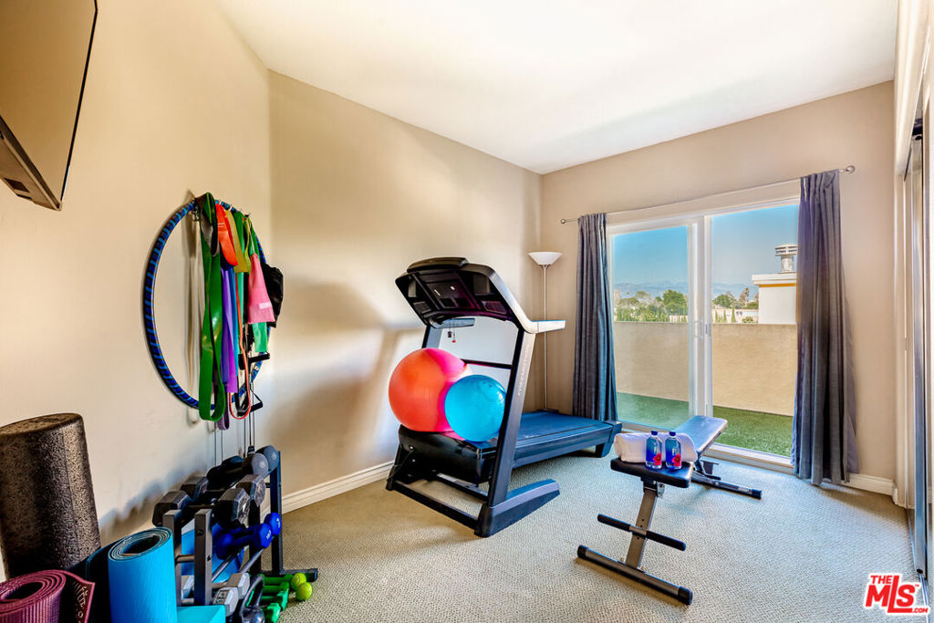 12449 KLING Street Unit: PH1
