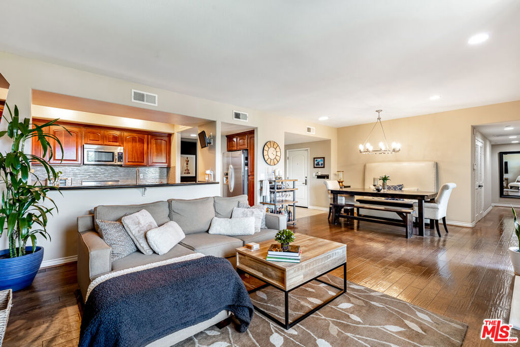 12449 KLING Street Unit: PH1