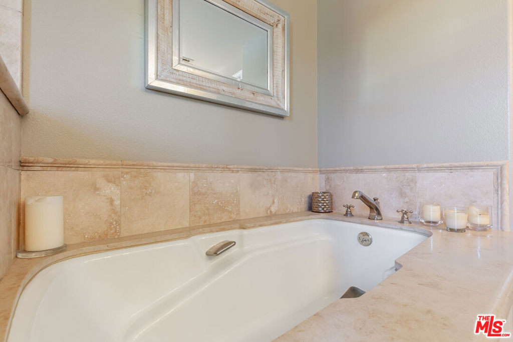 12449 KLING Street Unit: PH1