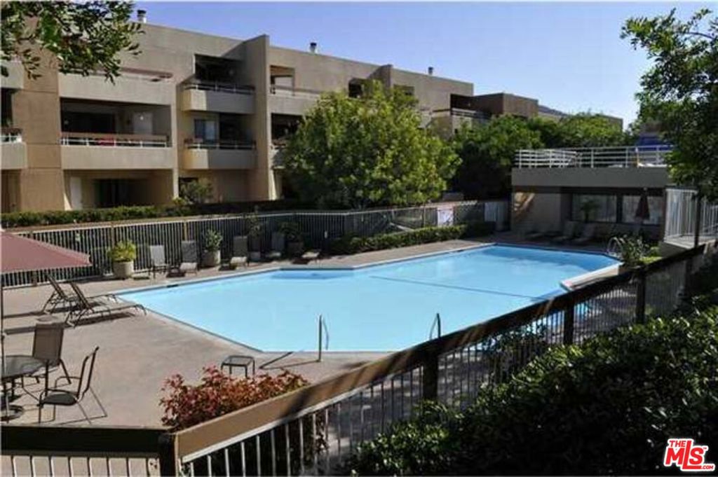 7255 Navajo Road Unit: C320