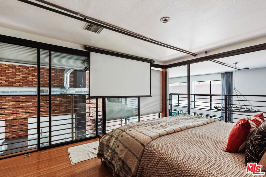 4115 GLENCOE Avenue Unit: 108