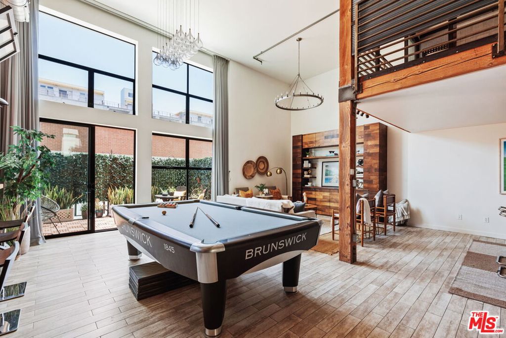4115 GLENCOE Avenue Unit: 108