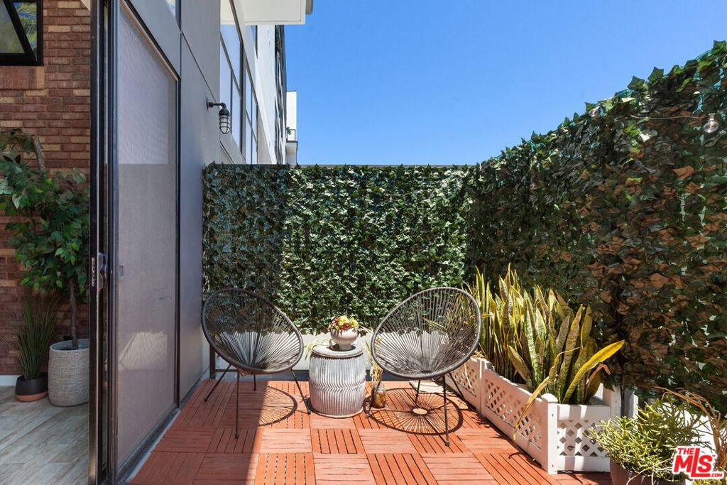 4115 GLENCOE Avenue Unit: 108