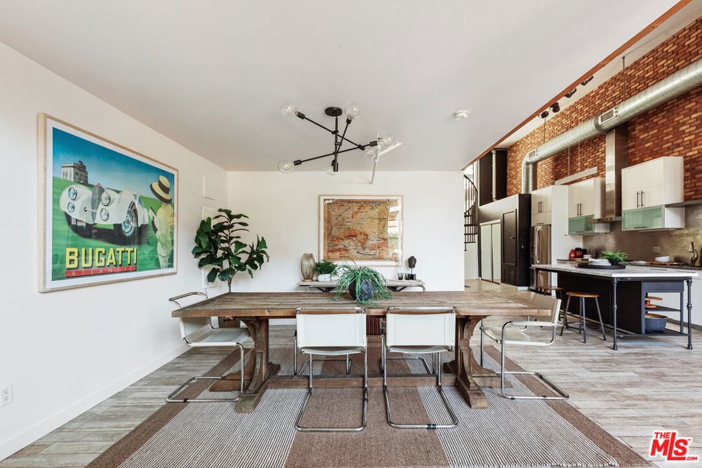 4115 GLENCOE Avenue Unit: 108