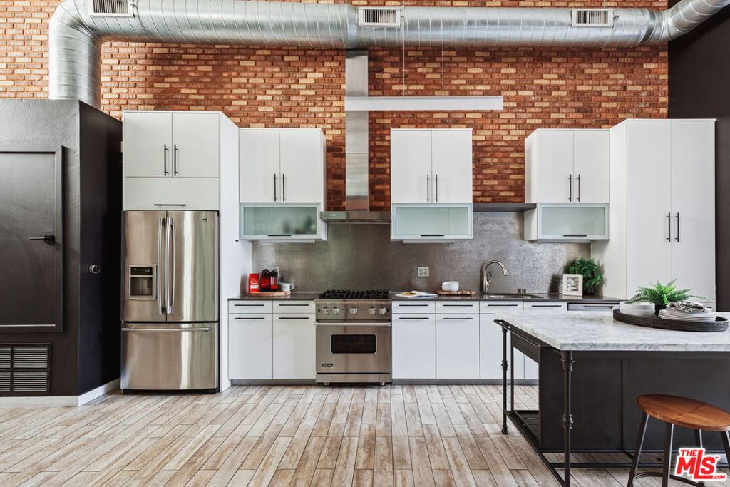 4115 GLENCOE Avenue Unit: 108