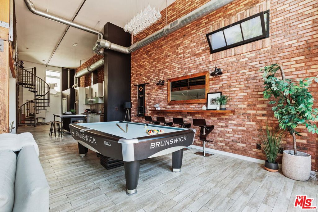 4115 GLENCOE Avenue Unit: 108
