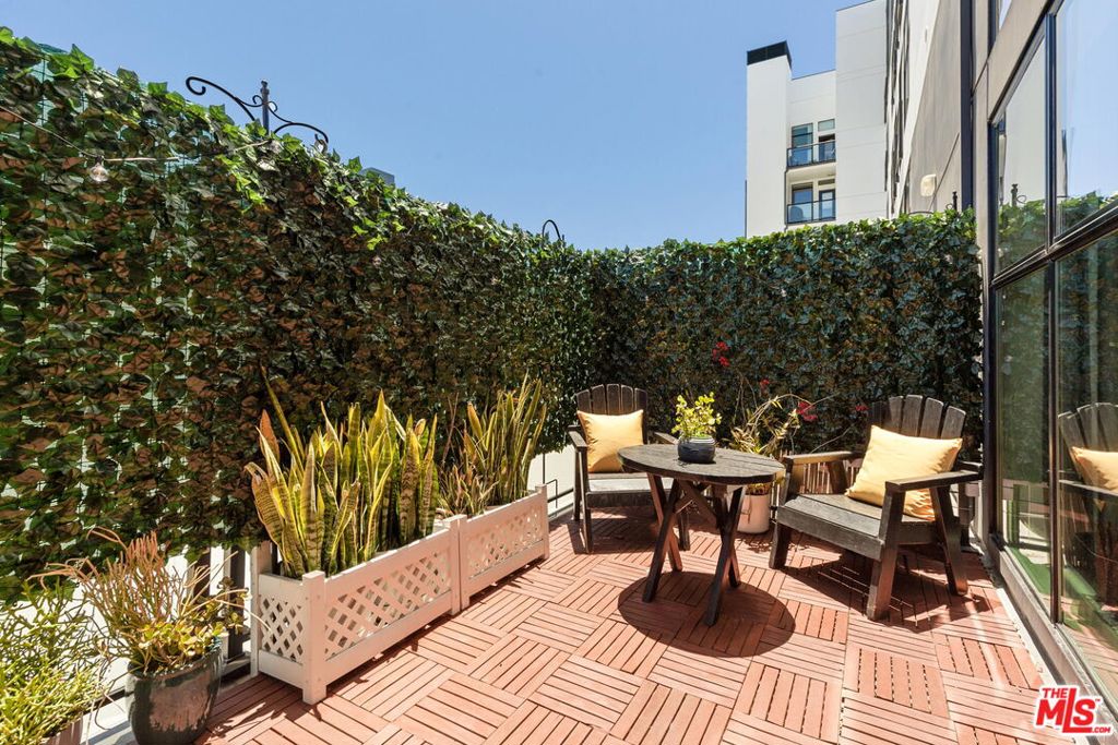 4115 GLENCOE Avenue Unit: 108