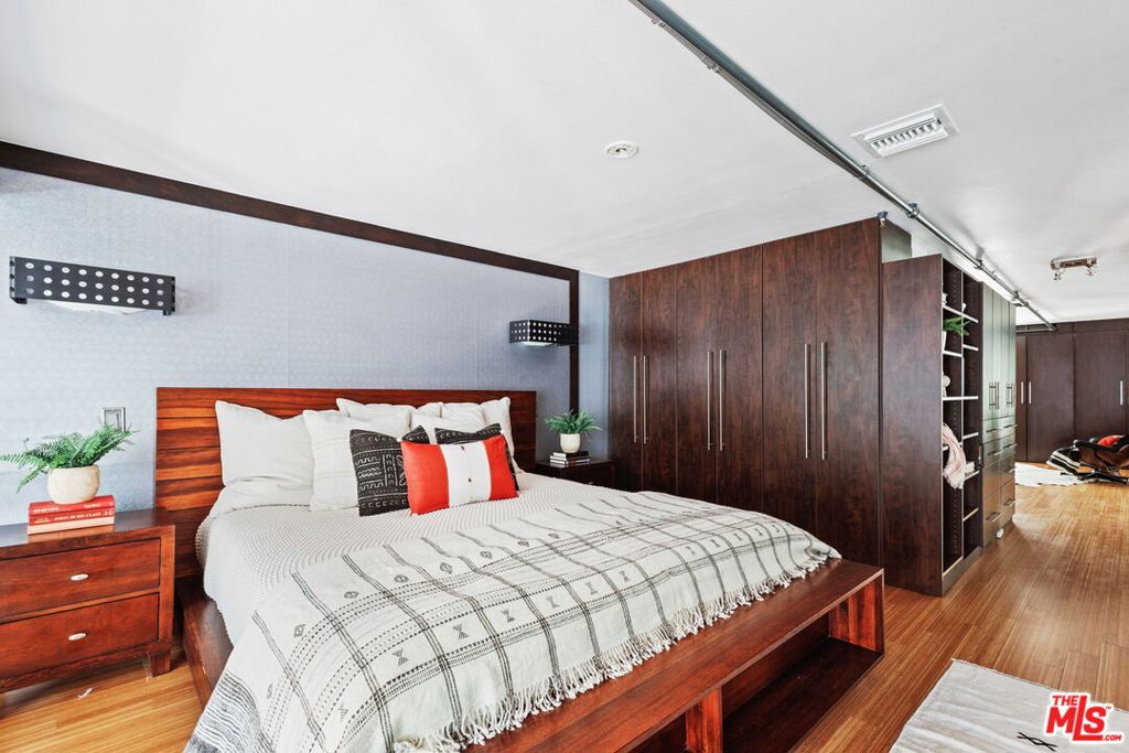 4115 GLENCOE Avenue Unit: 108