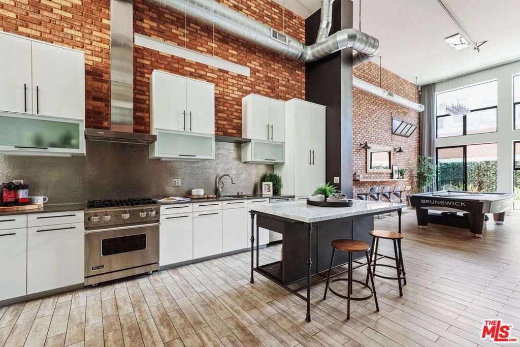 4115 GLENCOE Avenue Unit: 108