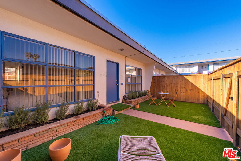 1625 Centinela Avenue Unit: G