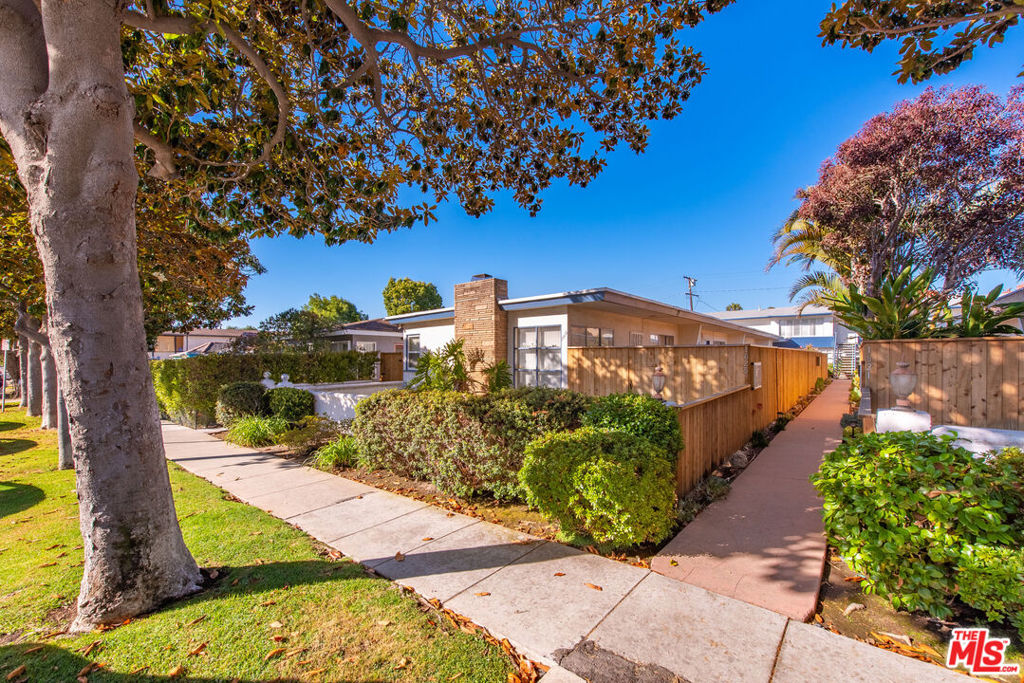 1625 Centinela Avenue Unit: G