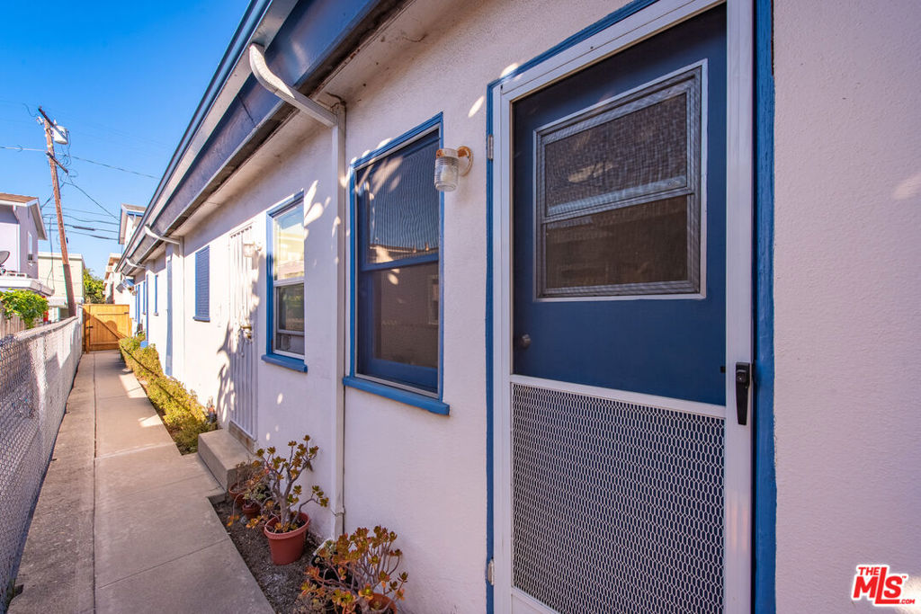 1625 Centinela Avenue Unit: G