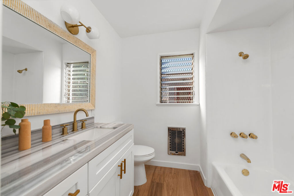 1625 Centinela Avenue Unit: G