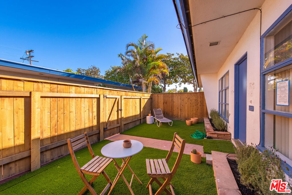 1625 Centinela Avenue Unit: G