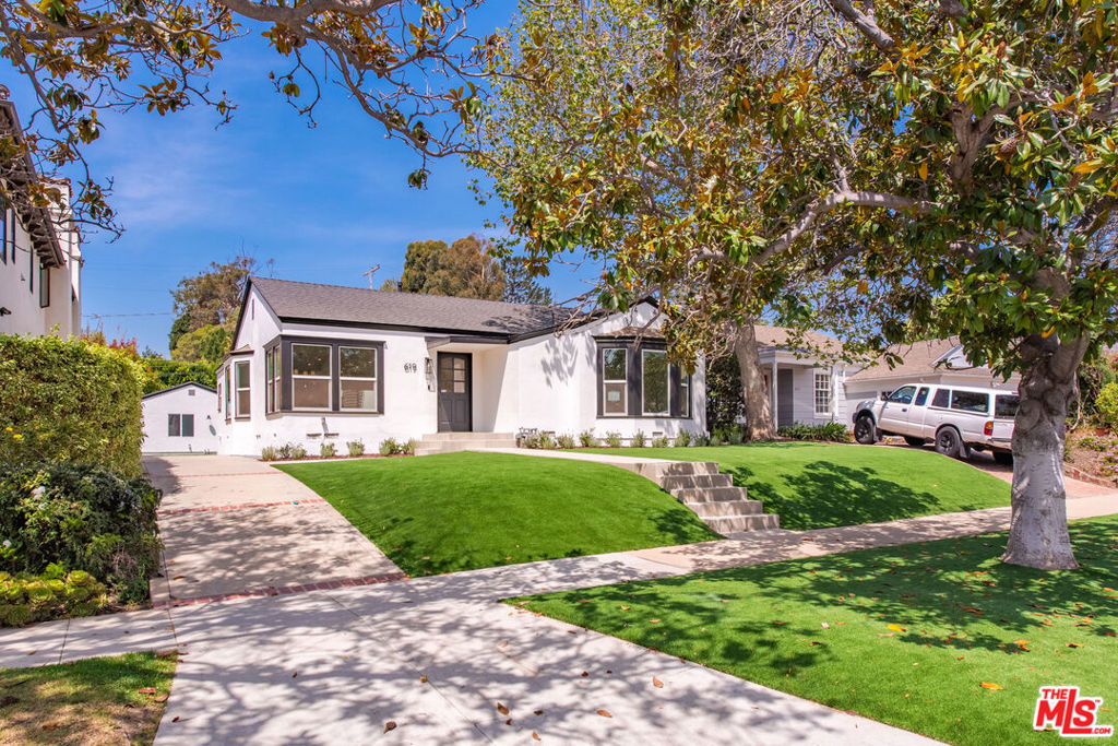 619 S Gretna Green Way