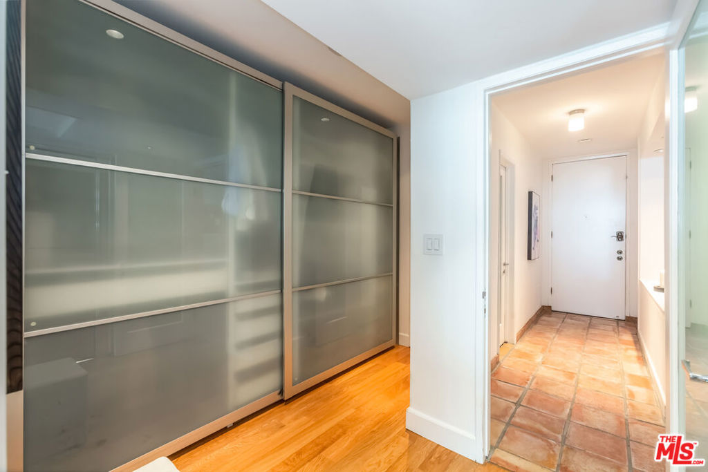 1010 N Kings Road Unit: 308