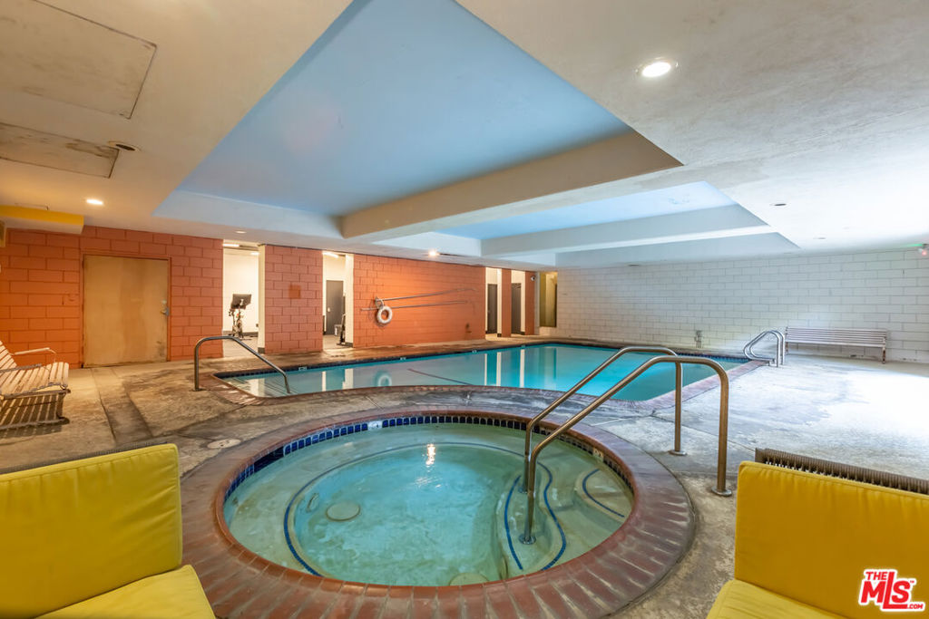 1010 N Kings Road Unit: 308