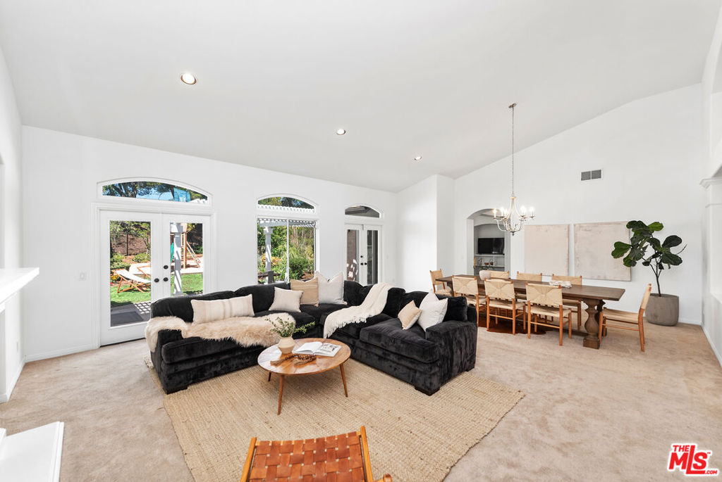 21212 Stoneford Court