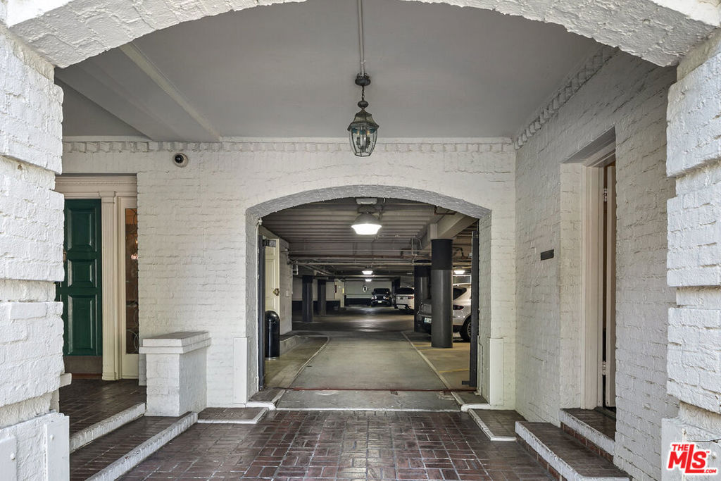1416 Havenhurst Drive Unit: 3A 