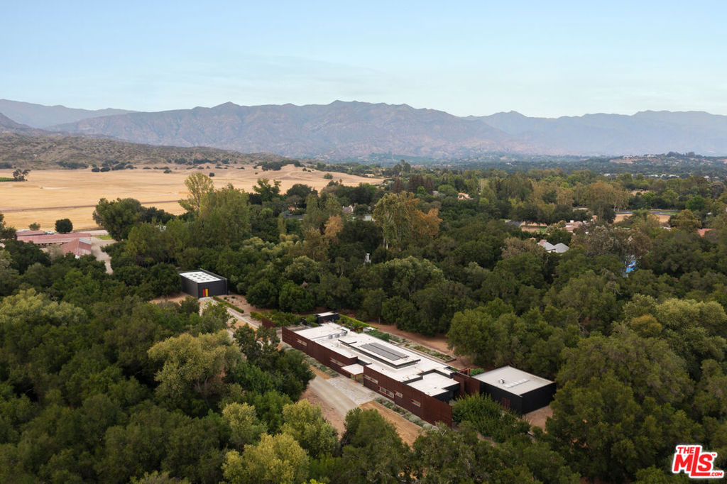 1090 Shokat Drive