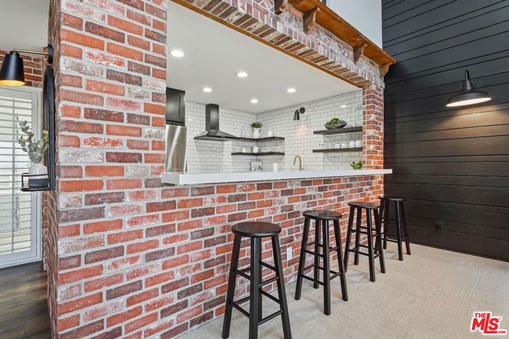 220 The Village Unit: 304