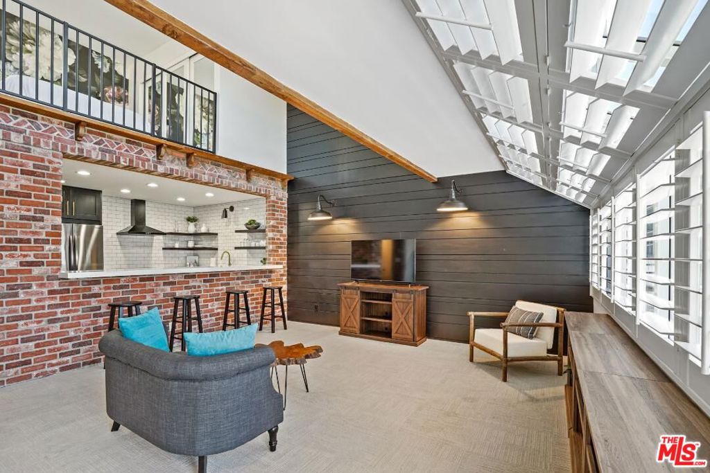 220 The Village Unit: 304