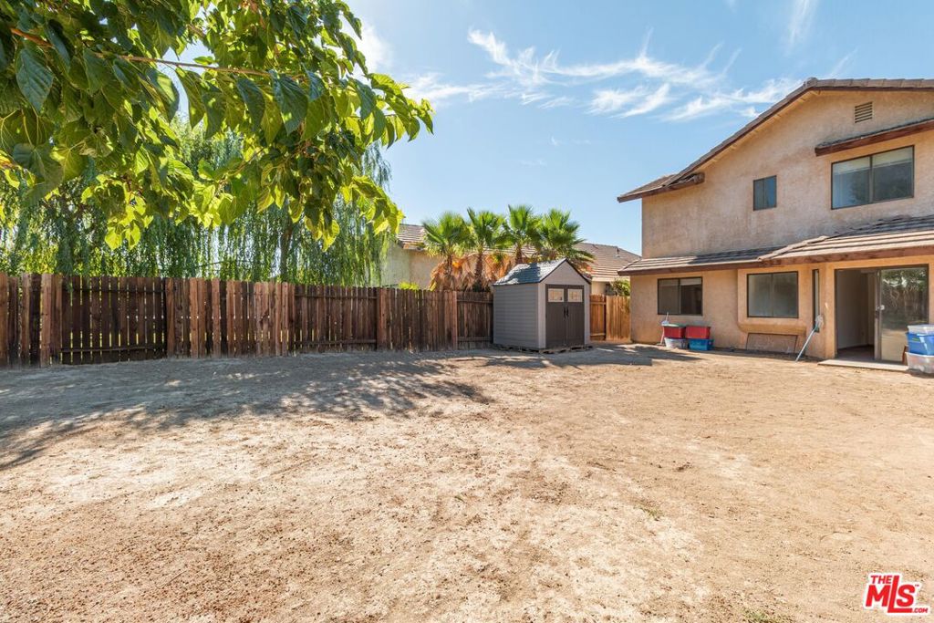 1217 W Avenue H4