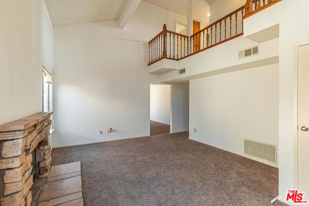 1217 W Avenue H4