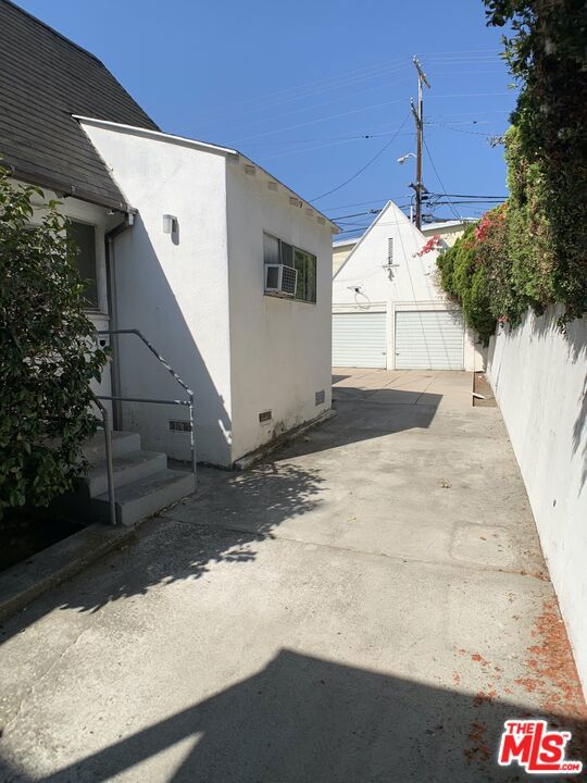 353 S Wetherly Drive