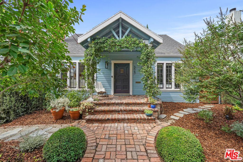 329 N Windsor Boulevard