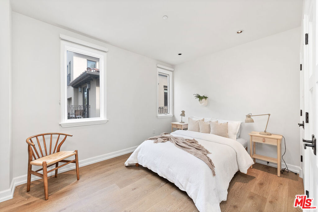 823 S Bundy Drive Unit: 112