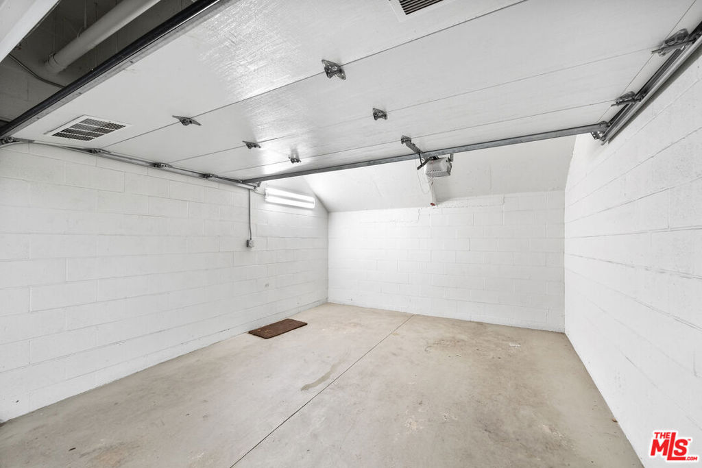 823 S Bundy Drive Unit: 112