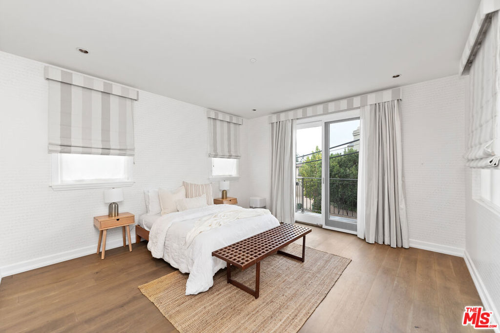 823 S Bundy Drive Unit: 112