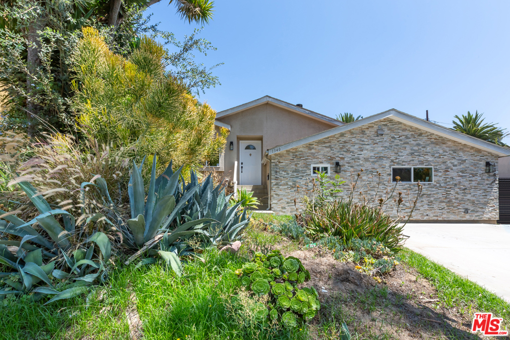 1340 S Hauser Boulevard