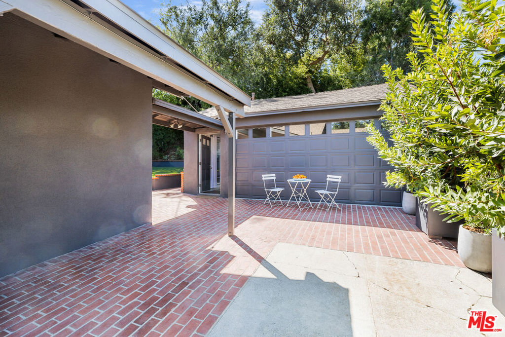 5868 W 78th Street