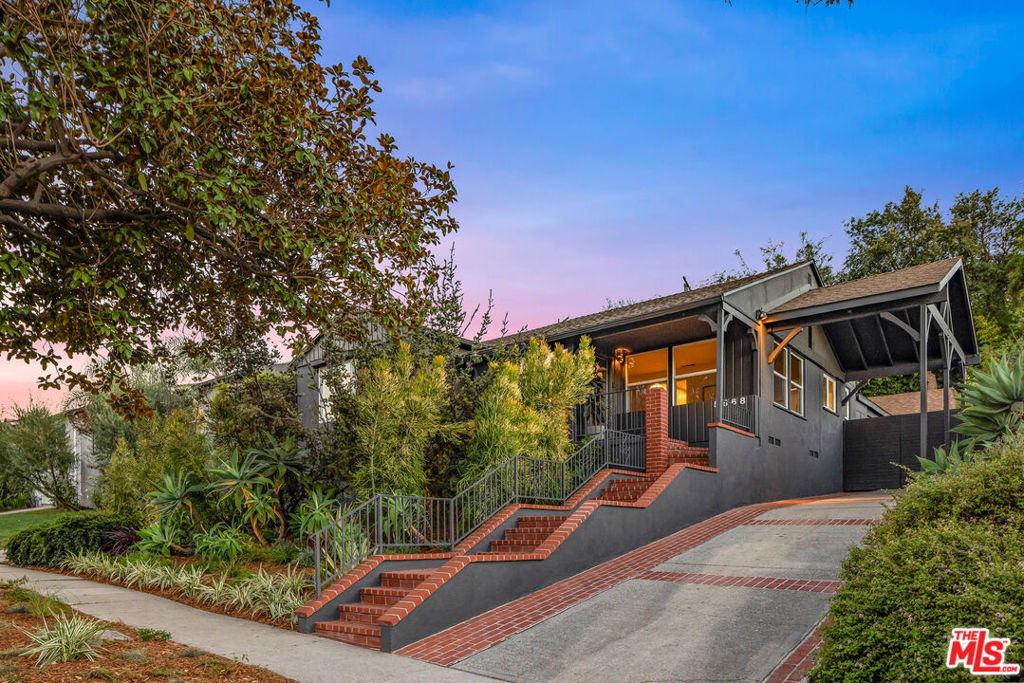 5868 W 78th Street