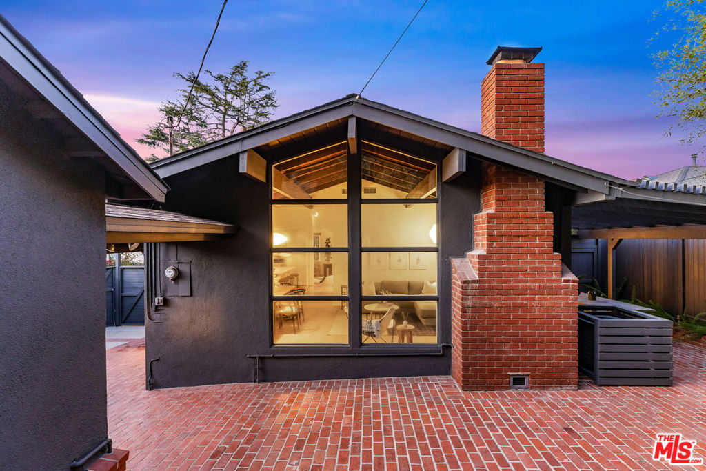 5868 W 78th Street