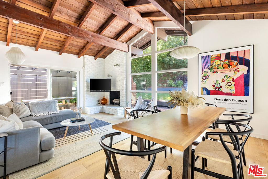 5868 W 78th Street