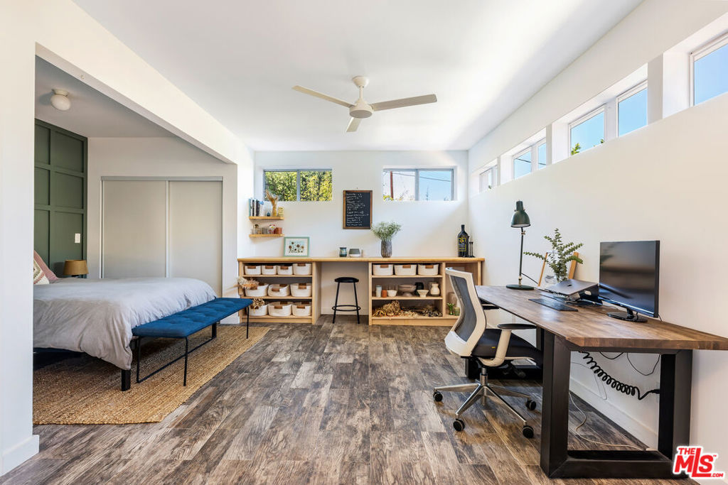 5868 W 78th Street