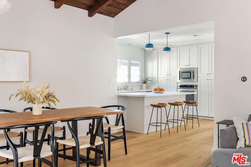 5868 W 78th Street