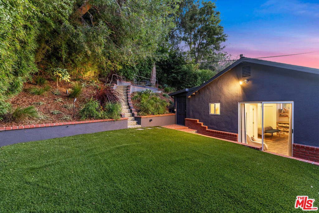 5868 W 78th Street