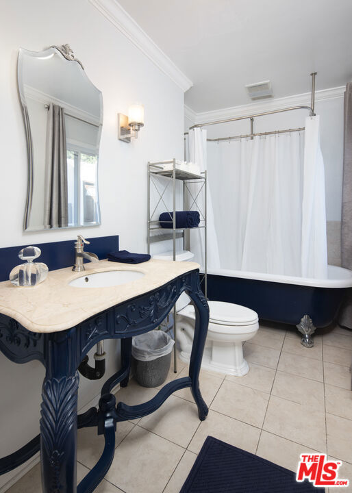 832 N Crescent Heights Boulevard