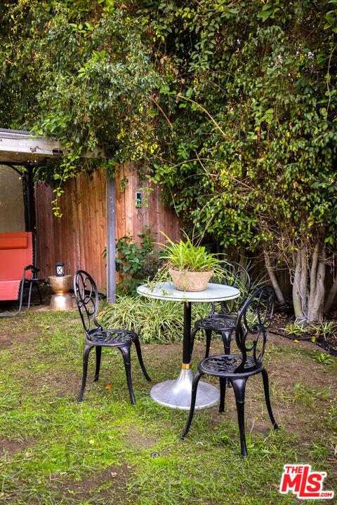 832 N Crescent Heights Boulevard