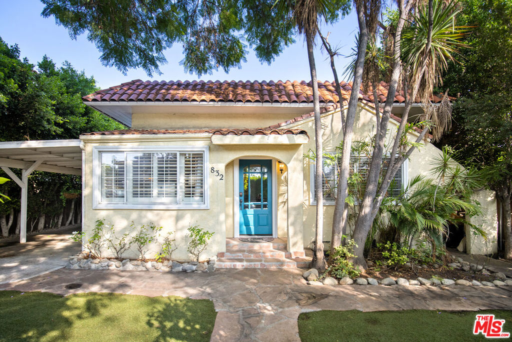 832 N Crescent Heights Boulevard