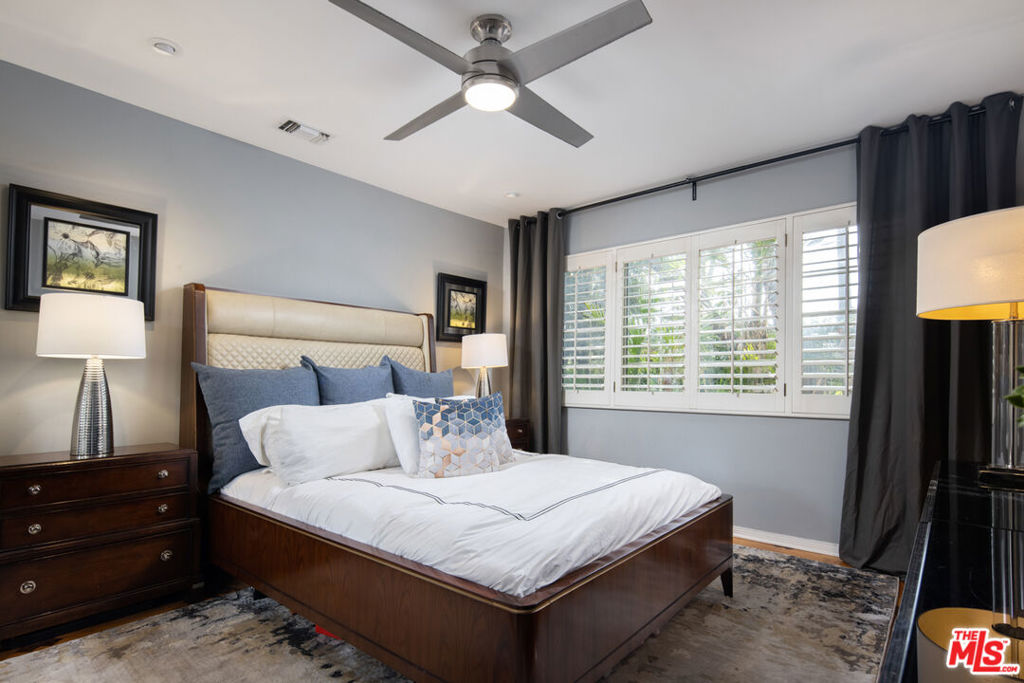 832 N Crescent Heights Boulevard