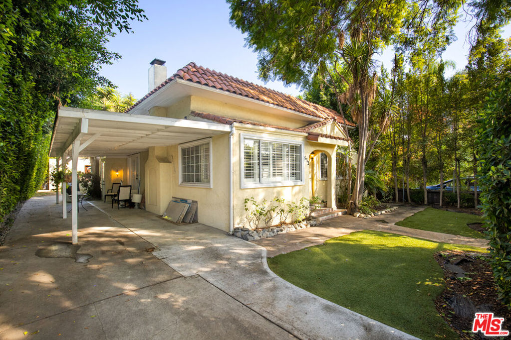 832 N Crescent Heights Boulevard